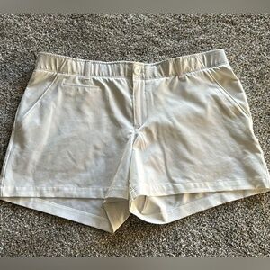 Under Armour Womens Heat Gear White Fitted Golf Shorts Size 16‎